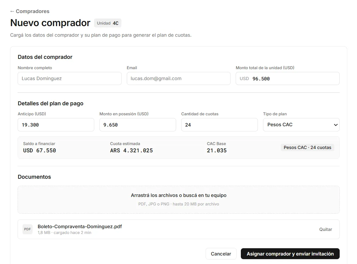 Alta de un comprador para la unidad 4C: nombre, mail y monto total de la unidad en dólares, y debajo el plan de pago con anticipo, monto en posesión, cantidad de cuotas y tipo de plan Pesos CAC, con el saldo a financiar y la cuota estimada ya calculados.